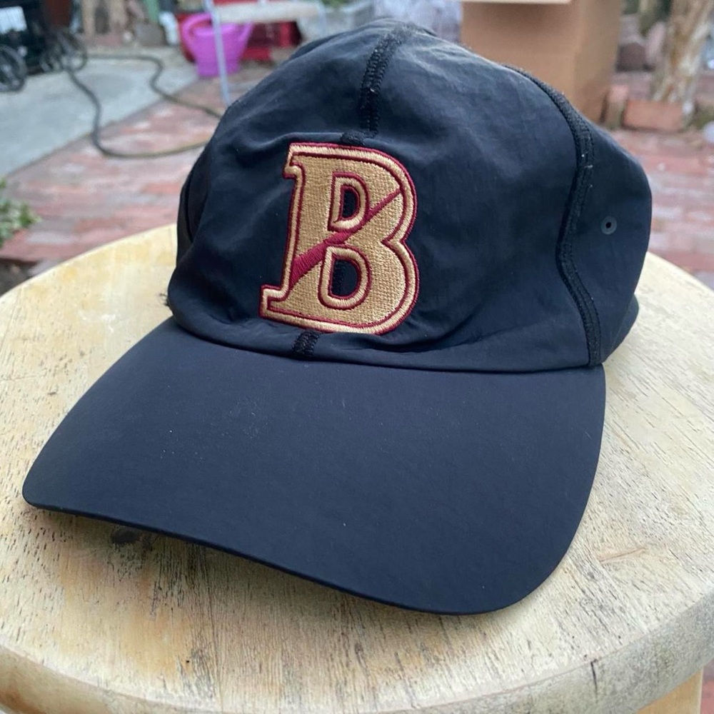 lululemon athletica Black and Gold Cap